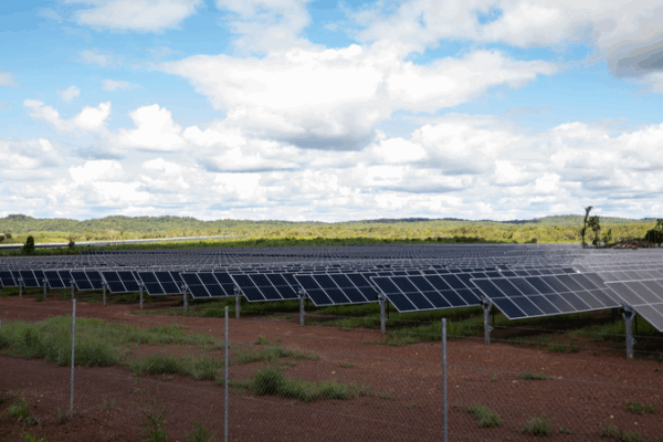 Green Energy Strides: Aussie Scientists Boost Solar Cell Efficiency Green_Energy_Strides__Aussie_Scientists_Boost_Solar_Cell_Efficiency