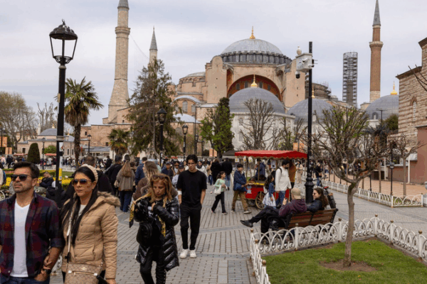Hagia Sophia: 1,500-Year Legacy Gets a Modern Boost Hagia_Sophia__1_500_Year_Legacy_Gets_a_Modern_Boost