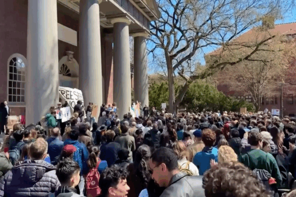 Harvard_Students_Rally_Over_Trump_s_Campus_Threats video poster