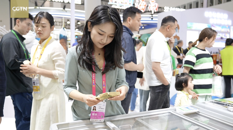 Heilongjiang_Shines_at_Hainan_Expo_with_Premium_Local_Products video poster
