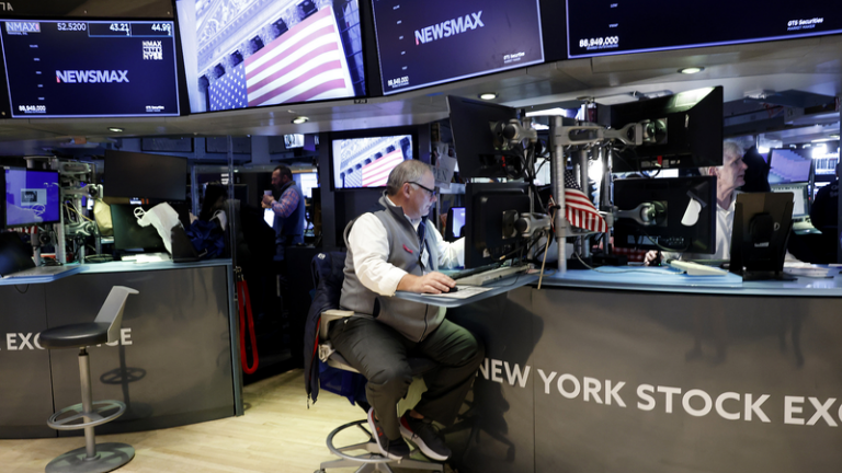 High_Tariffs_Shake_Global_Trade_Amid_U_S__Tensions