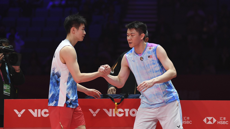 Malaysian Shuttlers Bond with Chinese Badminton Stars Malaysian_Shuttlers_Bond_with_Chinese_Badminton_Stars video poster