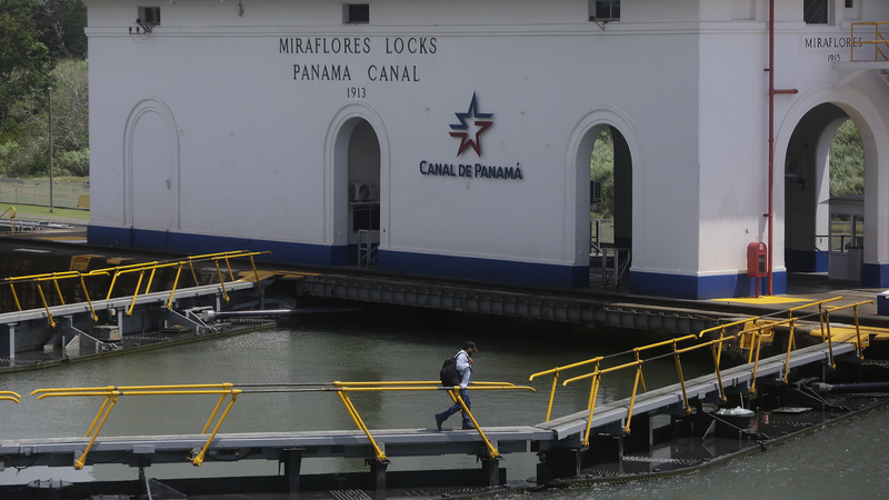 Panamanian University Slams U.S. Meddling at Canal Panamanian_University_Slams_U_S__Meddling_at_Canal
