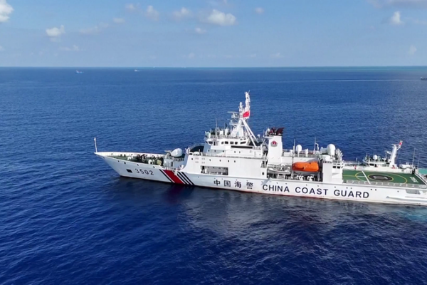 Philippine Vessel Repelled Near Huangyan Dao After Provocative Moves Philippine_Vessel_Repelled_Near_Huangyan_Dao_After_Provocative_Moves