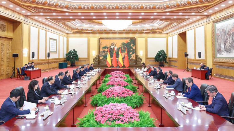 Premier Li: U.S. Tariffs Threaten Global Trade & Economy Premier_Li__U_S__Tariffs_Threaten_Global_Trade___Economy