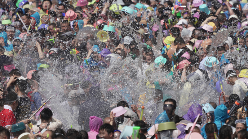 Splashing_into_the_New_Year__Xishuangbanna_Festival_Celebrates_Dai_Culture