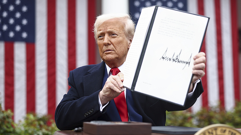 US_Trade_Wars__How_Protectionism_Backfires - News for amigos, by amigos US_Trade_Wars__How_Protectionism_Backfires
