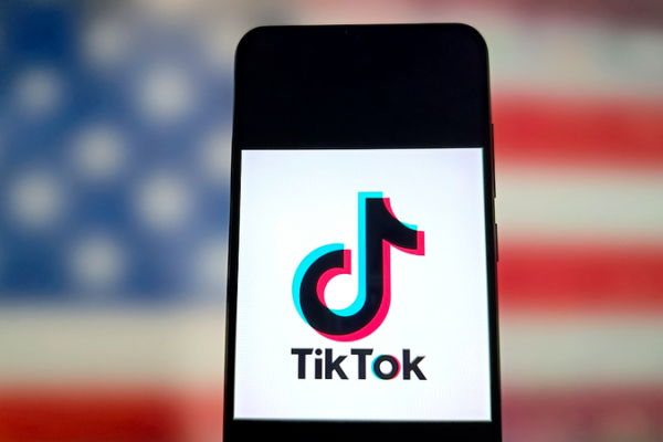 White House Hosts TikTok Deal Summit White_House_Hosts_TikTok_Deal_Summit