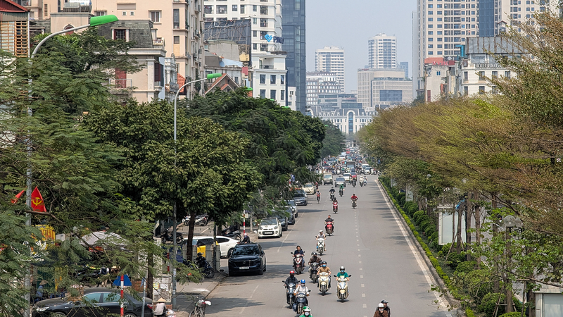 Xi_Jinping_Lands_in_Hanoi_for_State_Visit