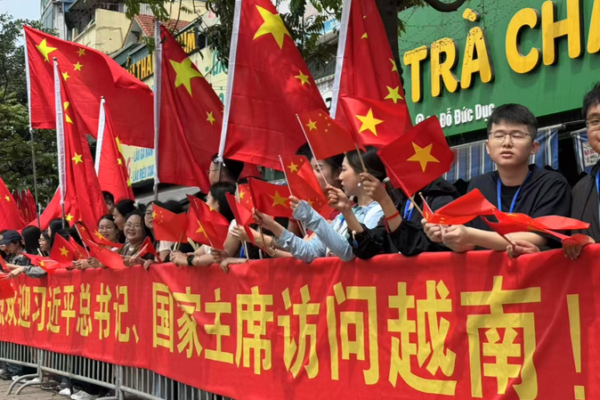 Xi Jinping Unveils Vision for Stronger Ties with Vietnam Xi_Jinping_Unveils_Vision_for_Stronger_Ties_with_Vietnam
