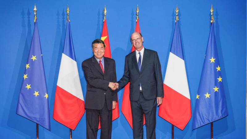 China & France Amp Up Economic Ties for Global Growth 🤝 China & France Amp Up Economic Ties for Global Growth 🤝