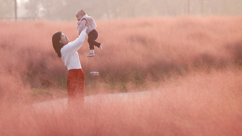 8W0L5HI5UKYDVJ3W7KME - News for amigos, by amigos Vibrant Outdoor Celebrations Unite Families on Mother’s Day across the Chinese Mainland