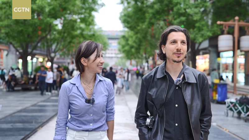 9Y5GI27ACXGX09CGP599 - News for amigos, by amigos Anson Seabra’s Soulful Pause in Beijing video poster