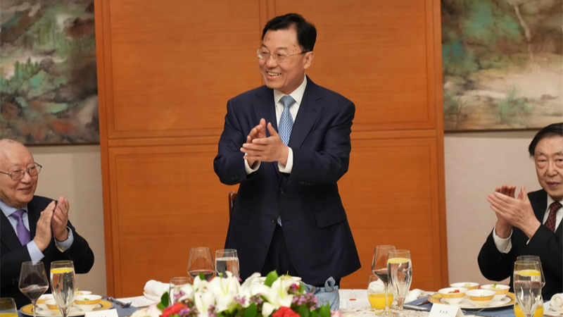 Ambassador Xie Inspires Unity at DC Dragon Boat Festival Ambassador_Xie_Inspires_Unity_at_DC_Dragon_Boat_Festival