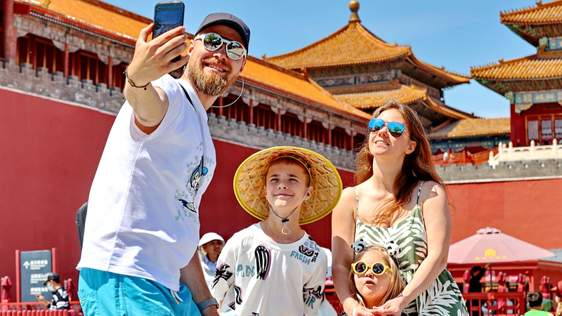 Beijing’s Palace Museum: A Vibrant Hub for Global Explorers Beijing_s_Palace_Museum__A_Vibrant_Hub_for_Global_Explorers