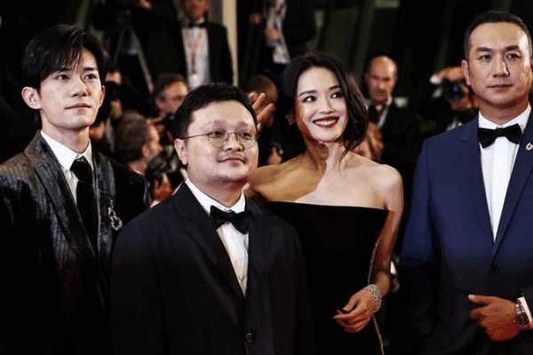 Bi Gan Shines at 78th Cannes with Special Award! Bi_Gan_Shines_at_78th_Cannes_with_Special_Award_
