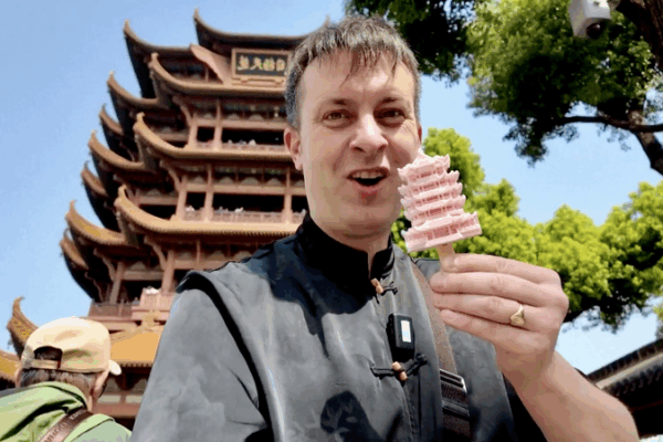 British Vlogger Jackie Bridges Cultures on the Chinese Mainland British_Vlogger_Jackie_Bridges_Cultures_on_the_Chinese_Mainland video poster
