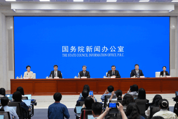 China Accelerates Urban Renewal for High-Quality Growth China_Accelerates_Urban_Renewal_for_High_Quality_Growth
