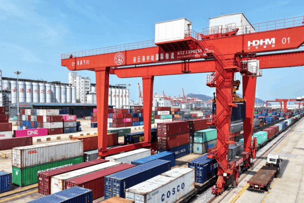 China-EU 50-Year Partnership: Trust and Ties Get Stronger China_EU_50_Year_Partnership__Trust_and_Ties_Get_Stronger
