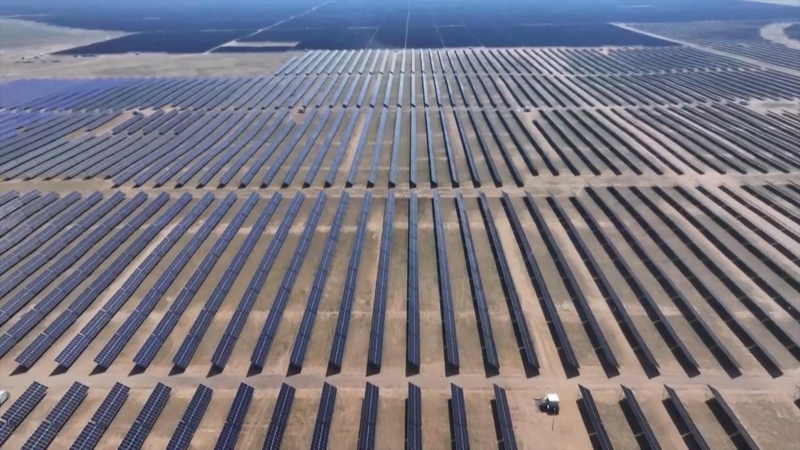 China_Launches_Desert_Solar_Hub__A_Renewable_Revolution - News for amigos, by amigos China_Launches_Desert_Solar_Hub__A_Renewable_Revolution