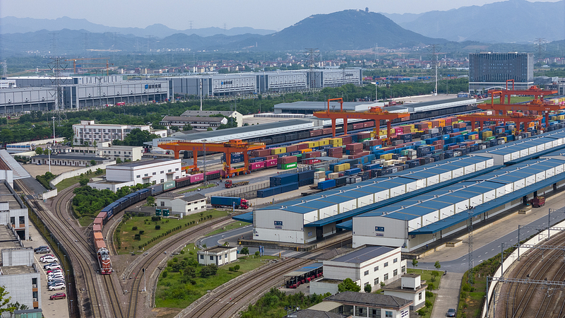 China___Russia_Team_Up_for_Global_Economic_Innovation