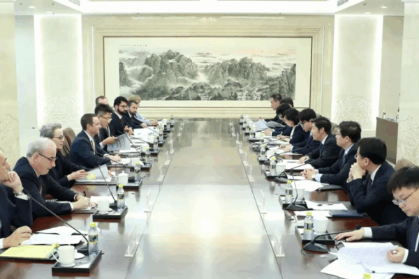 China & UK Launch AI Dialogue for a Safe & Inclusive Future China___UK_Launch_AI_Dialogue_for_a_Safe___Inclusive_Future