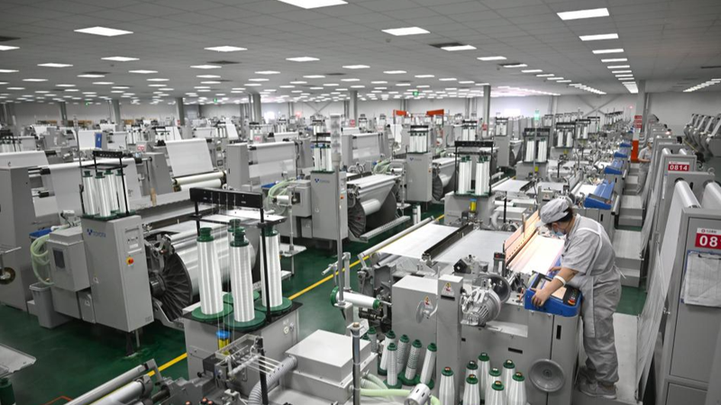 China_s_New_Private_Sector_Law_Sparks_Growth___Innovation - News for amigos, by amigos China_s_New_Private_Sector_Law_Sparks_Growth___Innovation