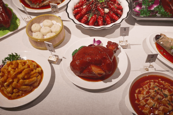 Chinese Culinary Treasures Dazzle in Russia Chinese_Culinary_Treasures_Dazzle_in_Russia video poster