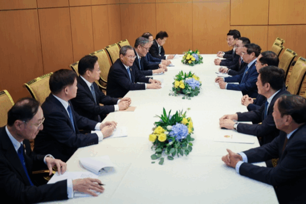 Chinese Premier Calls for Stronger China-Vietnam Ties Chinese_Premier_Calls_for_Stronger_China_Vietnam_Ties