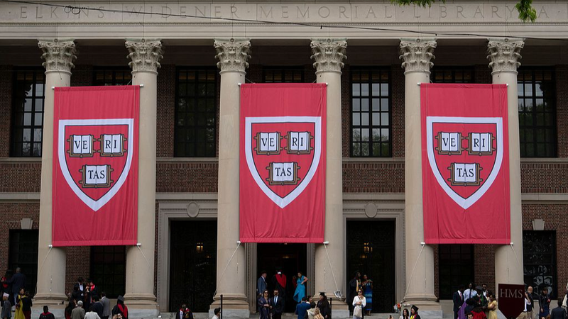 Court_Halts_Trump_Ban_on_Harvard_s_Int_l_Students - News for amigos, by amigos Court_Halts_Trump_Ban_on_Harvard_s_Int_l_Students