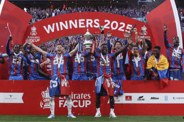 Crystal Palace Stuns Man City with Historic 1-0 FA Cup Triumph Crystal_Palace_Stuns_Man_City_with_Historic_1_0_FA_Cup_Triumph