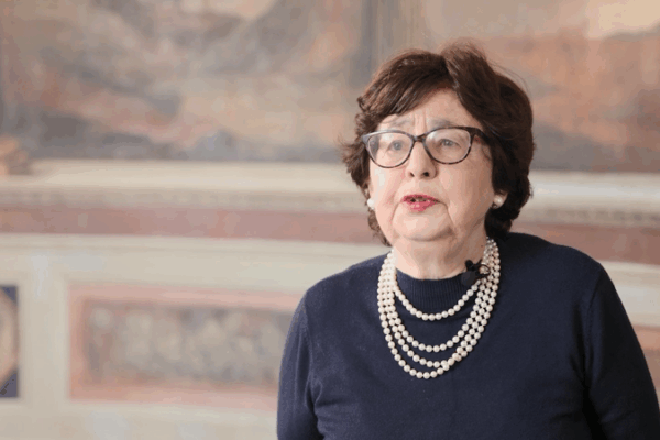 Emma Nardi on Evolving Museums: Uniting Art & Community Emma_Nardi_on_Evolving_Museums__Uniting_Art___Community video poster