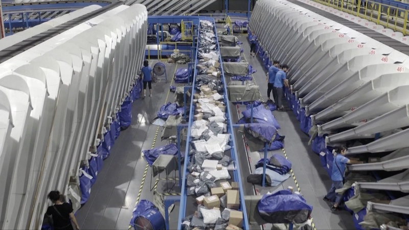 Guiyu Transforms: E-Waste Town to High-Tech Recycling Hub Guiyu_Transforms__E_Waste_Town_to_High_Tech_Recycling_Hub video poster