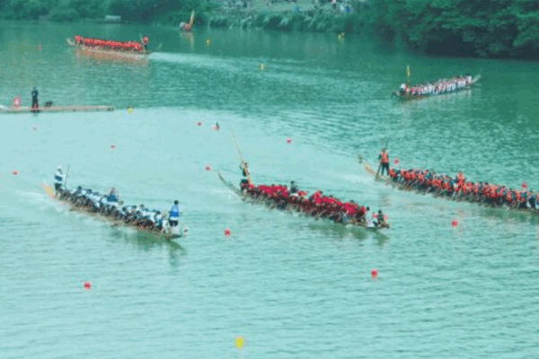 Guizhou Hosts Thrilling Traditional Dragon Boat Race Guizhou_Hosts_Thrilling_Traditional_Dragon_Boat_Race