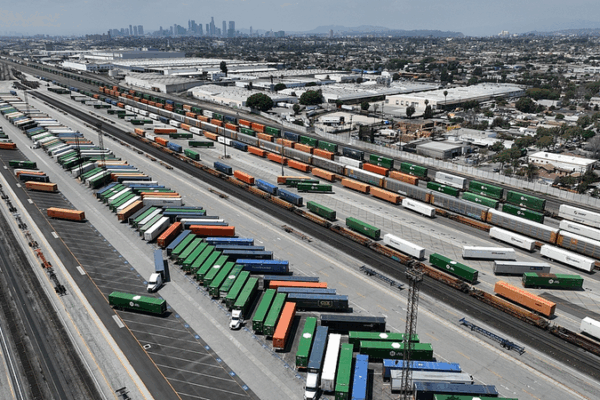Harris & Yellen Slam Trump’s Tariffs Amid Recession Fears Harris___Yellen_Slam_Trump_s_Tariffs_Amid_Recession_Fears