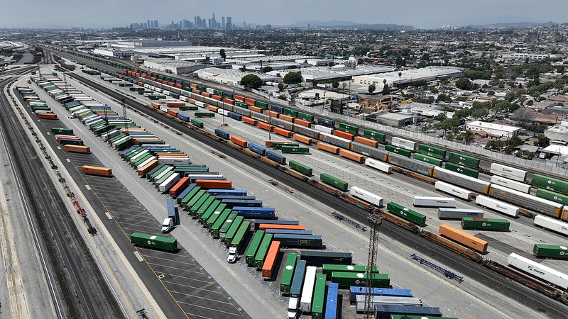 Harris___Yellen_Slam_Trump_s_Tariffs_Amid_Recession_Fears