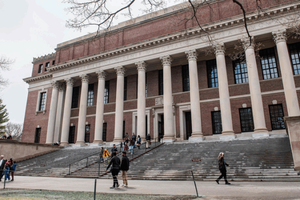 Harvard Sues Trump Over Block on Intl Students Harvard_Sues_Trump_Over_Block_on_Intl_Students