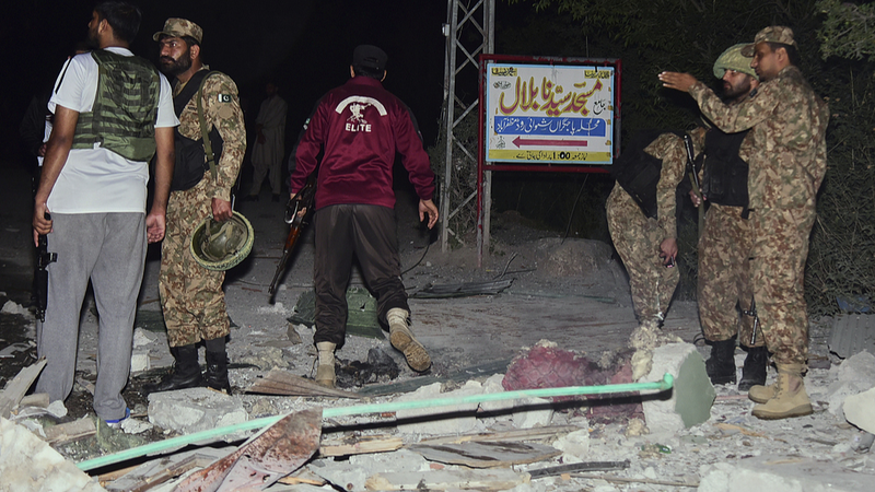 India Strikes Pakistan in Escalating Tensions India_Strikes_Pakistan_in_Escalating_Tensions