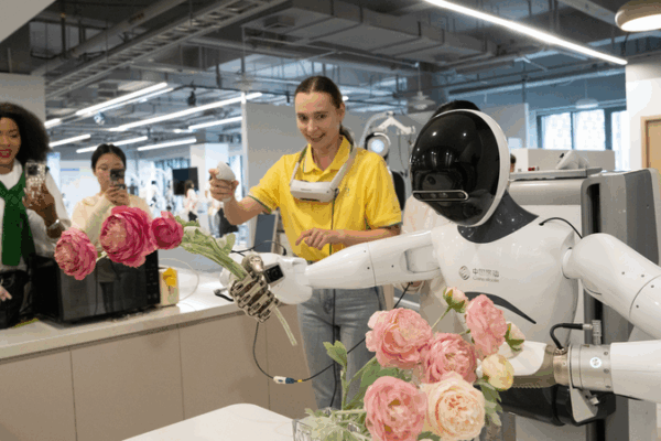 International Youths Embrace AI & Robotics in Hangzhou International_Youths_Embrace_AI___Robotics_in_Hangzhou