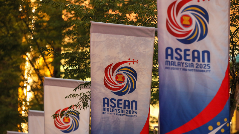 Li Qiang Champions Trilateral Growth at ASEAN-China-GCC Summit Li_Qiang_Champions_Trilateral_Growth_at_ASEAN_China_GCC_Summit