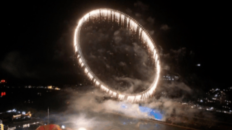 Liuyang_s__Shining_Chinese_Red__Fireworks_Ignite_May_Day_Tourism video poster