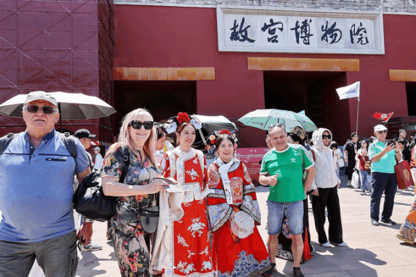 May Day Boosts Travel in the Chinese Mainland! May_Day_Boosts_Travel_in_the_Chinese_Mainland_