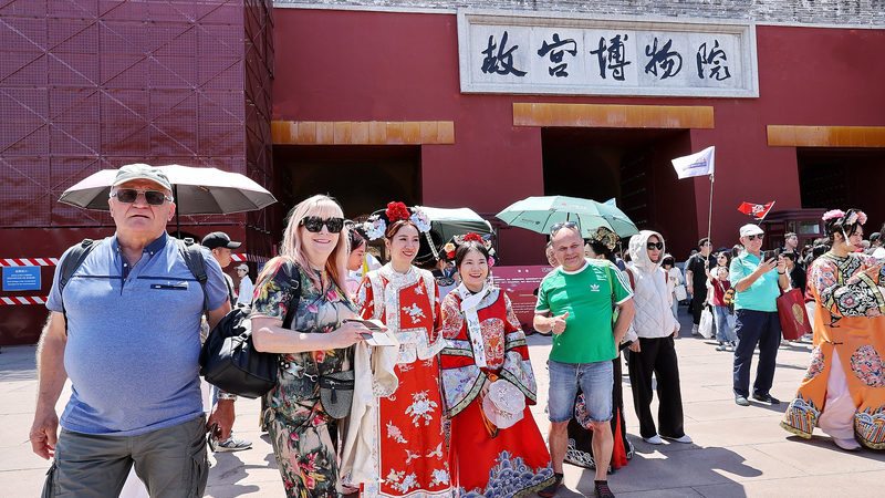May_Day_Boosts_Travel_in_the_Chinese_Mainland_
