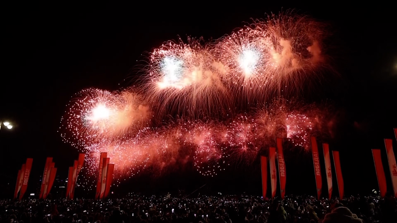 Moscow Lights Up the Night for WWII Victory Anniversary Moscow_Lights_Up_the_Night_for_WWII_Victory_Anniversary video poster
