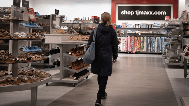 Republicans__Trade_Worries__Survey_Reveals_Shifting_Confidence