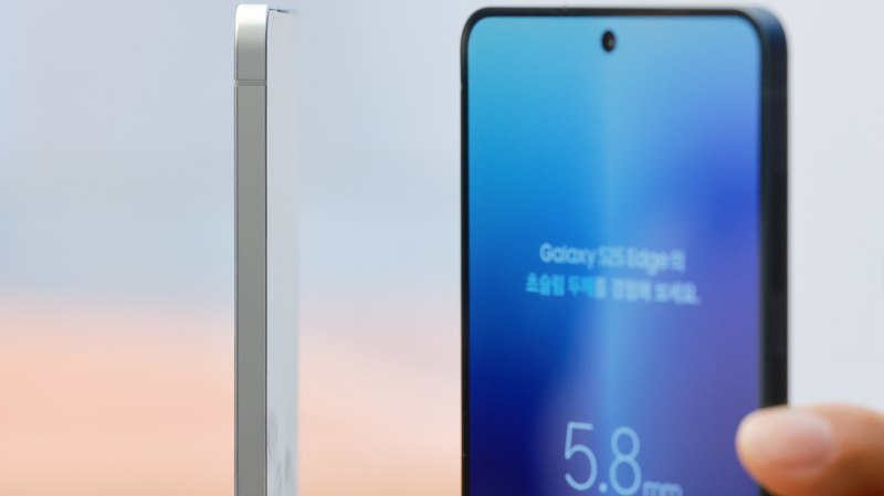 Samsung Unveils Ultra-Slim S25 Edge, Aiming to Outsmart Apple Samsung_Unveils_Ultra_Slim_S25_Edge__Aiming_to_Outsmart_Apple