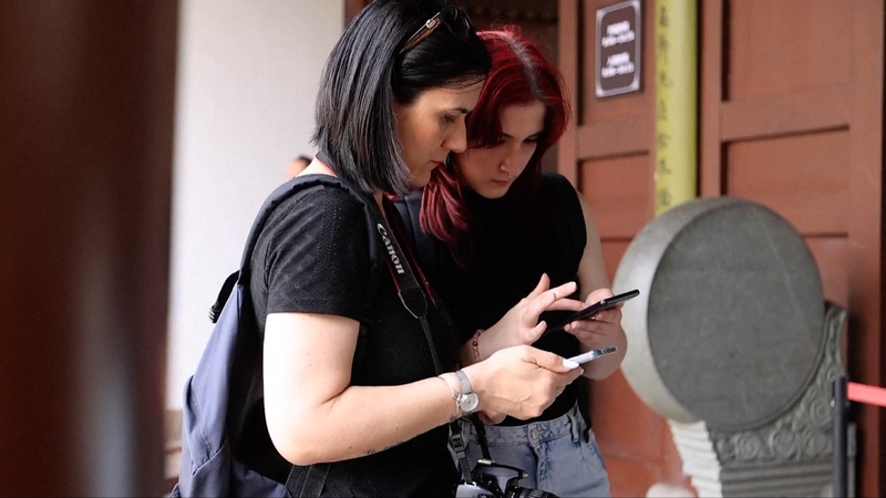 Seamless_Mobile_Payments__Global_Travelers_Benefit_on_the_Chinese_Mainland video poster