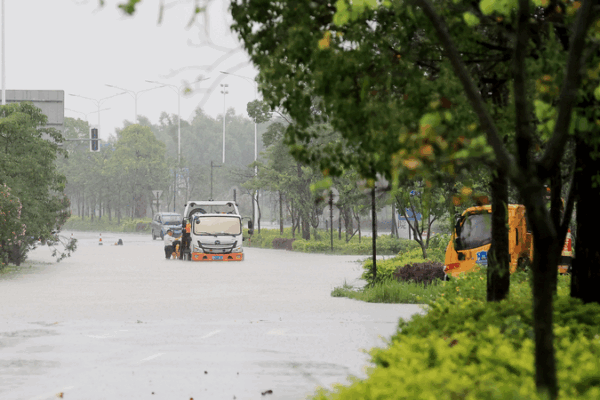 South China Braces for 2025’s Heaviest Rainfall South_China_Braces_for_2025_s_Heaviest_Rainfall