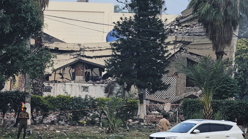 Tensions_in_Kashmir__Analyst_Warns_of_Potential_War video poster