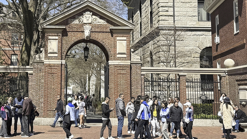 Trump_Demands_Harvard_Reveal_International_Student_List - News for amigos, by amigos Trump_Demands_Harvard_Reveal_International_Student_List